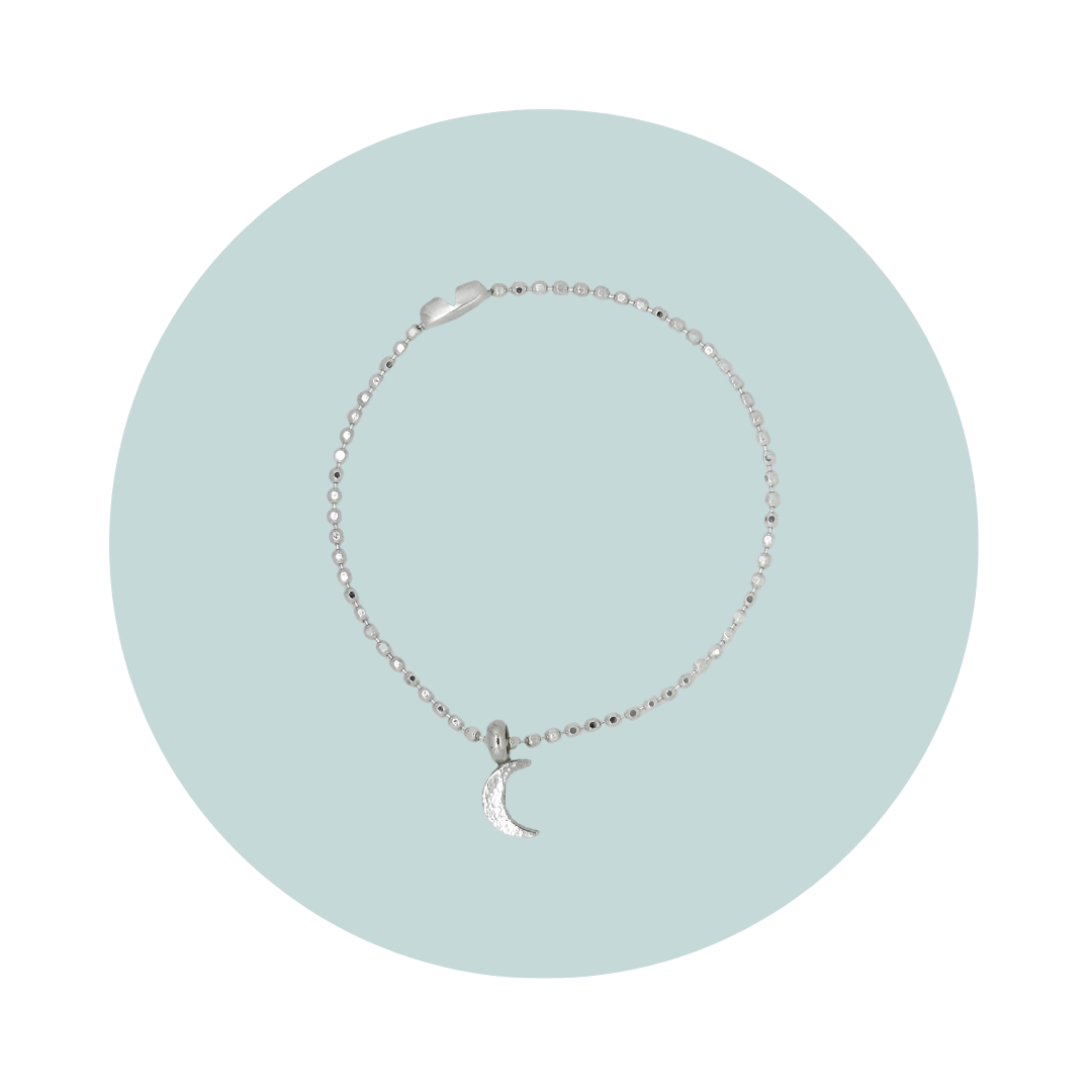 LITTLE CRESCENT MOON BRACELET